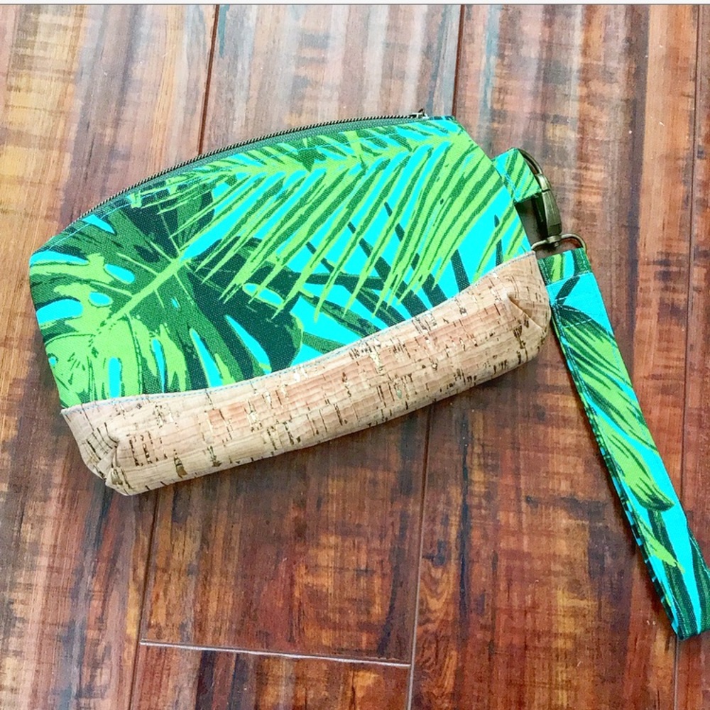 Cork wristlet island style leaf print